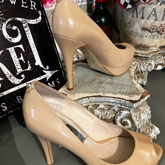 Michael Kors open toe heel Excellent condition only worn a couple of times - Picture 3 of 5